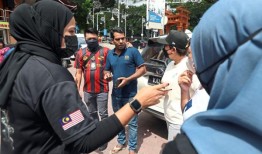 100多名非法移民在突袭中被捕