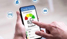 Bajaj市场简化信用监控与免费CIBIL评分检查