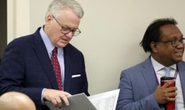 联邦贸易委员会起诉迪尔公司垄断农用设备维修市场