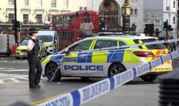 地铁坠落和公交事故幸存者指责伦敦交通局每月有40名乘客受伤