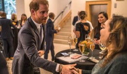 哈里王子表示，在访问南非期间，必须倾听年轻人的声音