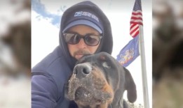 邮递员从冰冷的小溪中救出狗