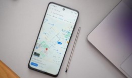 这款售价349美元的摩托罗拉手机内置触控笔，存储空间是旗舰手机的两倍