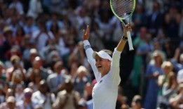 网球：克雷杰契科娃击败保利尼赢得温网冠军