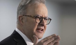 首相表示，人口普查可能包括有关LGBTIQ性行为的问题