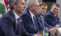 随着联邦健康基金谈判的开始，大西洋地区的州长们建立了地区医生登记处