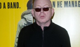 Alan McGee怀疑Noel和Liam Gallagher的母亲Peggy是Oasis重聚的幕后主使