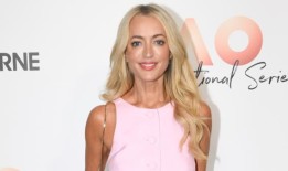 杰基·O·亨德森宣布自己的职业生涯