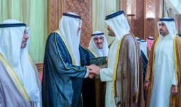 谢赫·乔安向科威特王储阿米尔转达了阿米尔的慰问