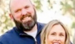 爷爷在孩子们睡觉时开枪射击妻子的女儿和丈夫