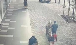 吉隆坡警察局长表示，天坑下的强水流阻碍了救援工作