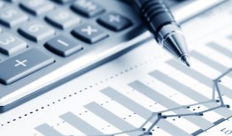 招聘人员表示，英国就业市场仍处于缓慢状态