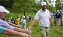 舍弗勒在美国职业高尔夫锦标赛上大开大彩