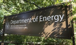 自拜登暂停以来，美国能源部首次颁发天然气出口许可证