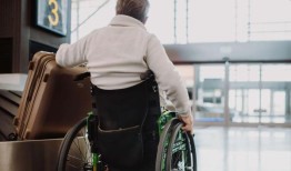 报告称，英国机场的便利性有所改善，但需要“更多的工作”