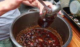 多年来,我一直把它加到果酱里,而不是加糖它们同样美味,但热量更低