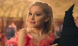 阿丽亚娜·格兰德知道为什么粉丝们担心她的格林达选角