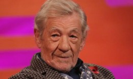 前特朗普助手彼得·纳瓦罗恳求MAGA粉丝避免卡玛拉·哈里斯的错误