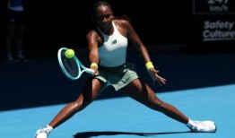 德约科维奇在墨尔本第二轮与阿尔卡拉兹联手，但吉尔吉斯出局