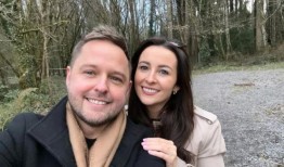 爱尔兰乡村歌手德里克·瑞安宣布订婚