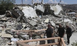 以色列表示，它正在黎巴嫩境内对什叶派民兵真主党发动空袭