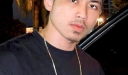 在动作电影中拍摄沙阿带着索菲亚