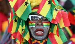 72岁男子在街上被刺死后，谋杀案正在调查