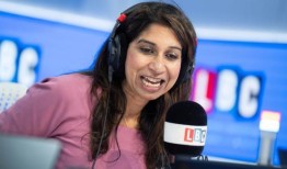 苏埃拉·布雷弗曼退出保守党领袖竞选，抨击该党，而凯米·巴德诺克成为早期的热门人选