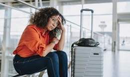 旅行社在数百名度假者失败后倒闭