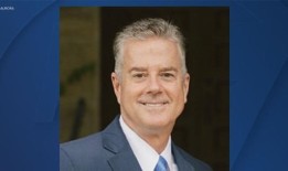 奥罗拉市市长选择托德·张伯伦为下一任警察局长