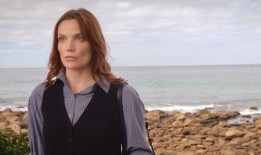 安娜·萨姆森表示，她很自豪能在《死亡天堂》衍生剧《重返天堂》中担任首位女主角