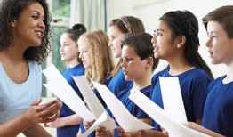 美国合唱团欢迎所有声音，并接受残疾人士