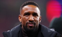 萨姆·拉默斯在流浪者转会的痛苦加剧时沉默不语，杰曼·迪福在热刺突然出局后情绪激动