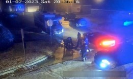 3名警官在殴打泰尔·尼科尔斯后面临审判以下是我们所知道的